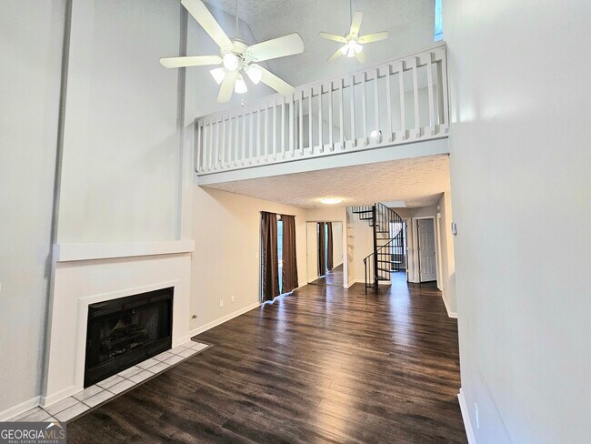 Building Photo - 2734 Highland Ridge NW