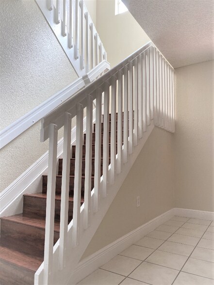 Building Photo - 14300 SW 159th Pl