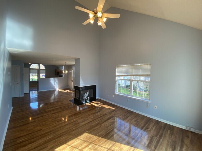 Building Photo - Move in ready, 2-story Townhome located in...