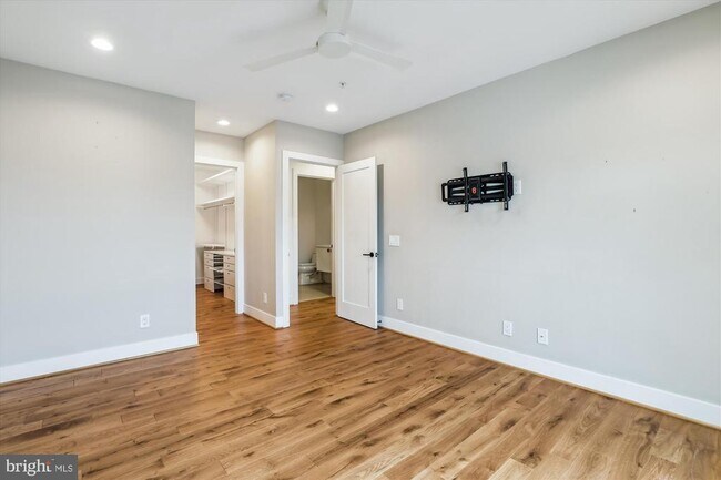 Building Photo - 1844 3rd St NW