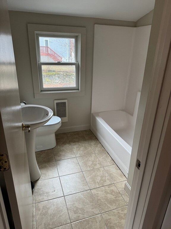 Building Photo - 324 Lowell St