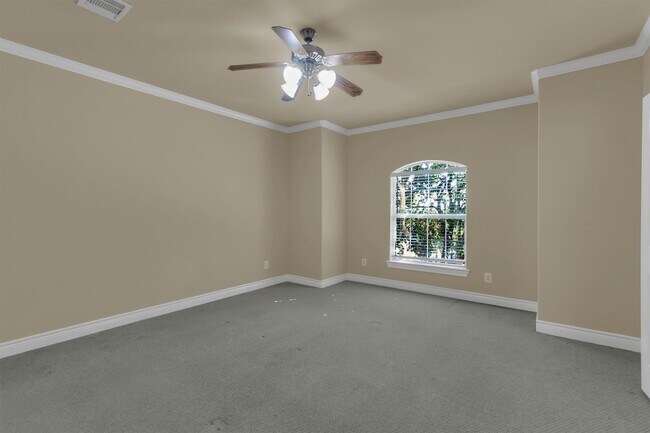 Building Photo - 9006 Lakes at 610 Dr