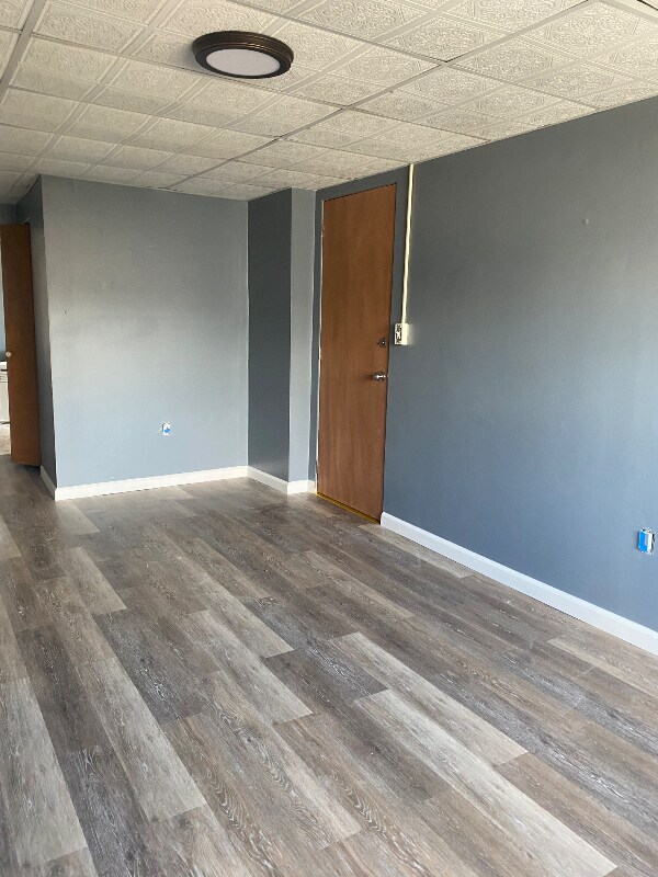 Building Photo - 609 Main St