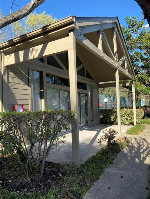 Building Photo - 10053 Westpark Dr