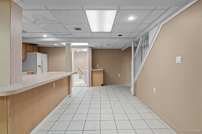 Building Photo - 45419 Glengarry Blvd