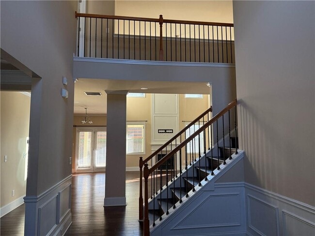 Building Photo - 480 Meadow Hill Dr