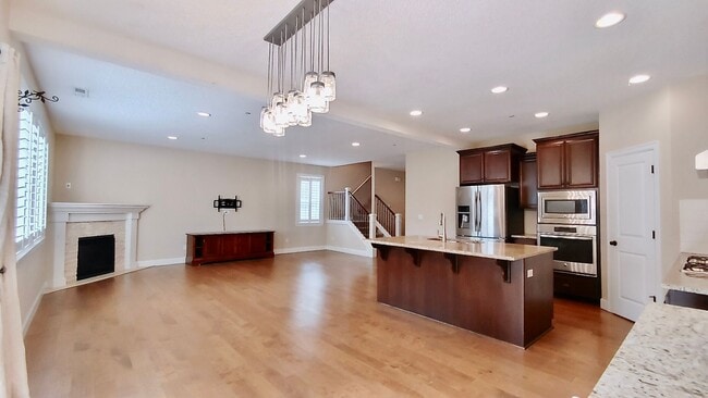 Building Photo - Beautiful Cedar Mills Home With An Easy Co...