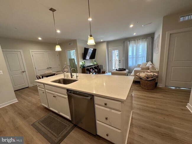 Building Photo - 46270 Mount Allen Ter