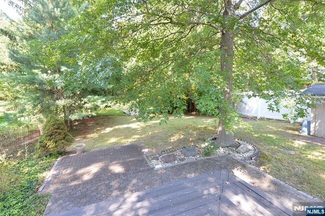 Building Photo - 413 Terhune Ave