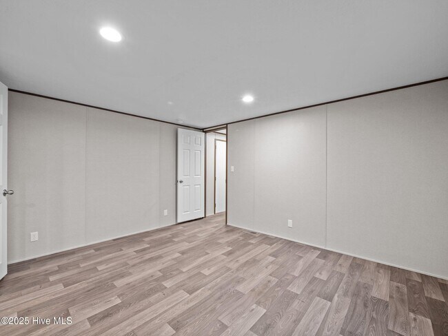 Building Photo - 113 Trott Ln