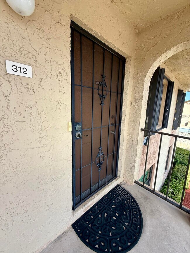 Building Photo - 9466 Boca Cove Cir