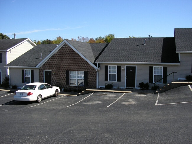 Building Photo - 1956 Stonehenge Avenue