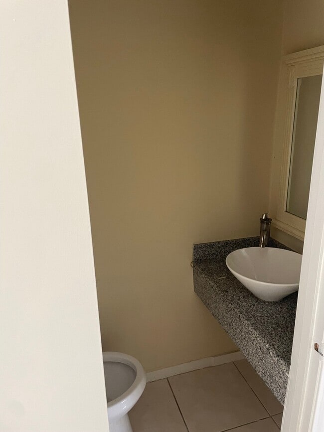 Building Photo - 12510 Manor Ct