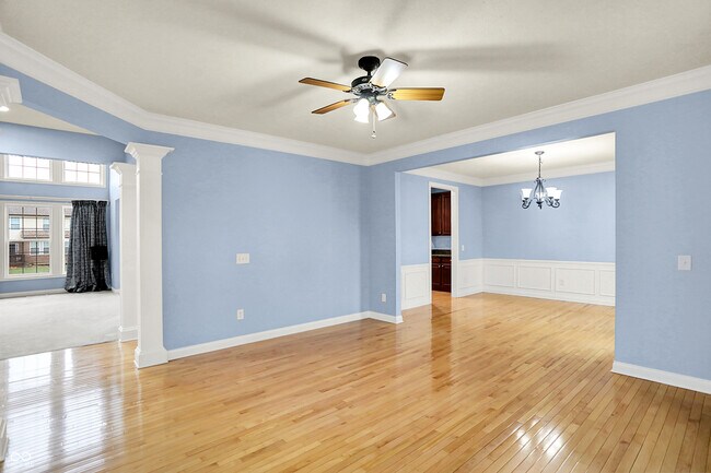 Building Photo - 13720 Akers Dr