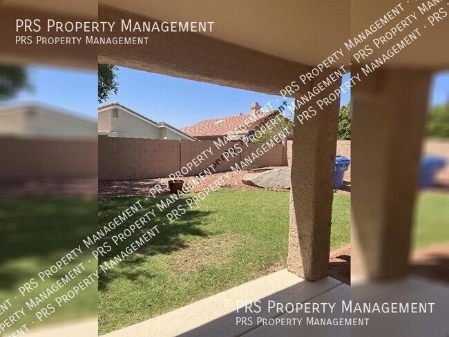 Building Photo - 1041 E Silverwood Dr