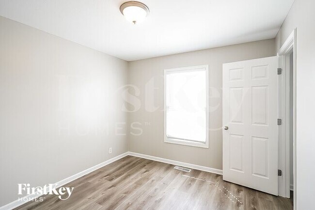 Building Photo - 3709 Meadow Ridge Ln