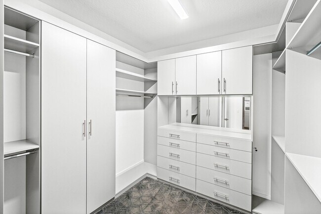 Building Photo - 9006 Dulcetto Ct