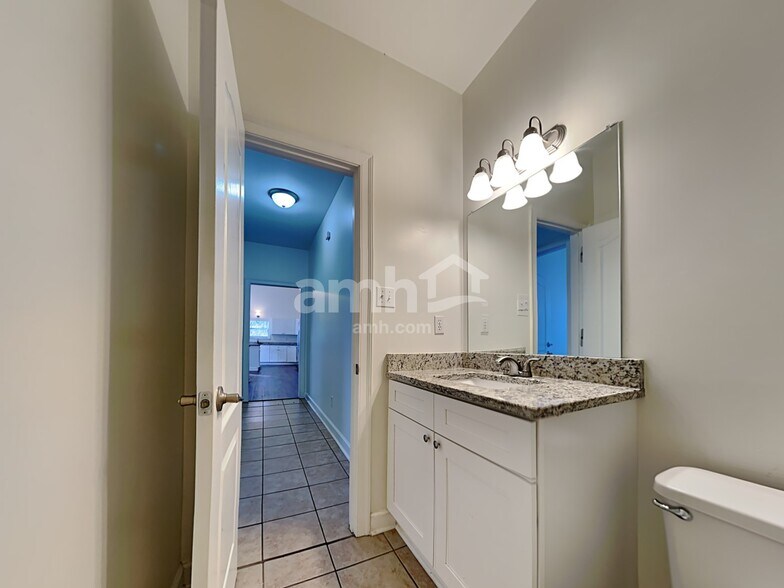 Building Photo - 7501 Mary Dr