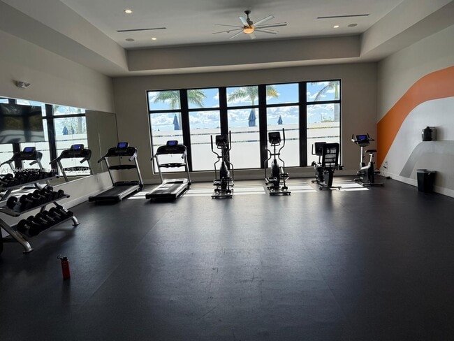 Building Photo - 945 NE 211th St