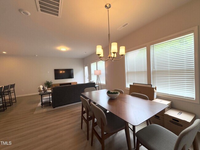 Building Photo - 276 Shingle Oak Rd