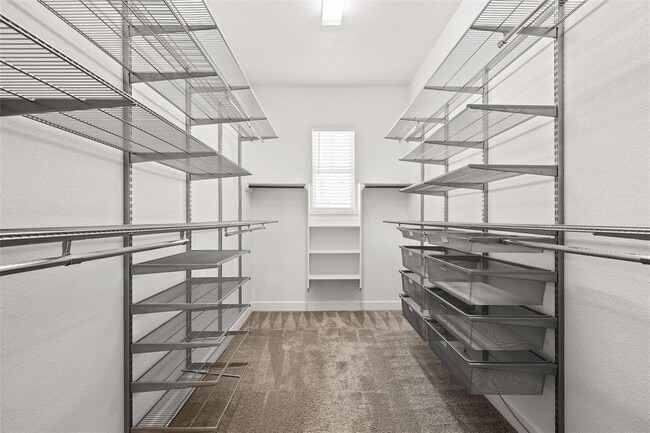 Building Photo - 132 Village Oak Dr