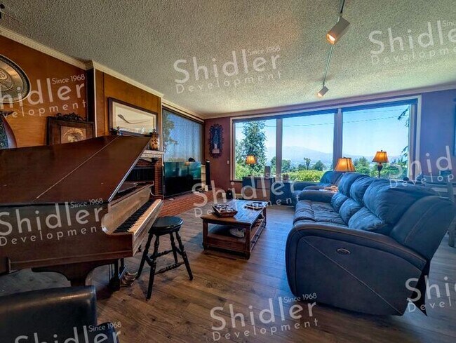 Building Photo - The Bridge House - 2 Bed 1 Bath with Uncompromising Views