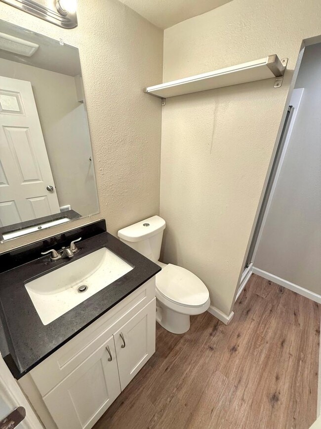 Building Photo - Charming 2-Bed, 1-Bath White Center Home