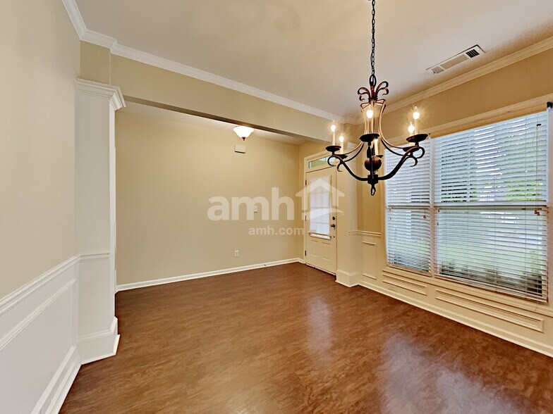 Building Photo - 2263 Worrall Hill Dr