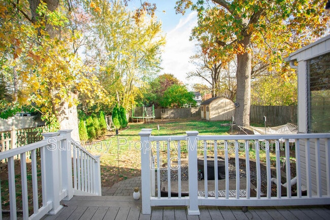 Building Photo - 403 University Blvd