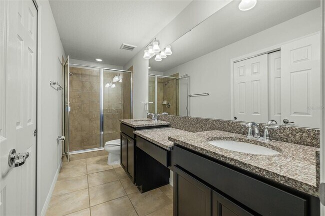 Building Photo - 9210 Hillcroft Dr