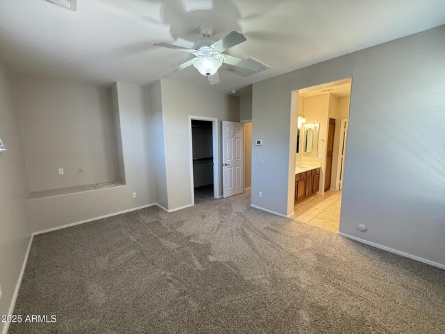 Building Photo - 5355 W Chisum Trail