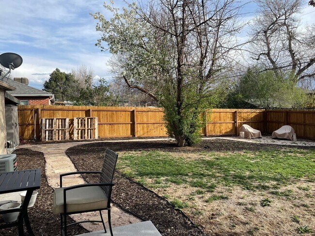 Building Photo - Charming Updated Home with Spacious Yard