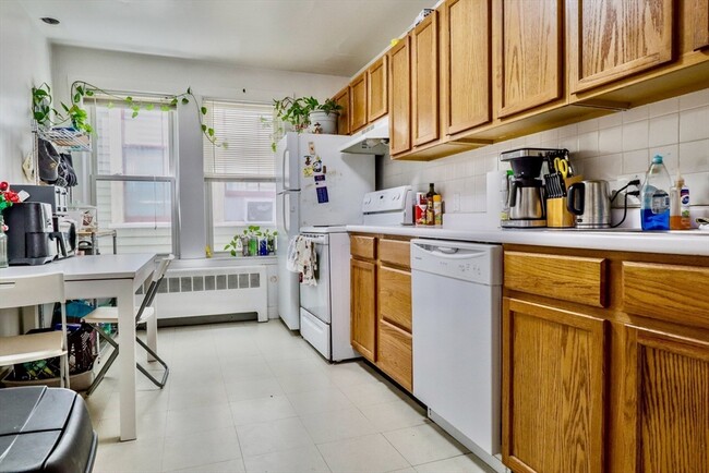 Primary Photo - 361 Somerville Ave