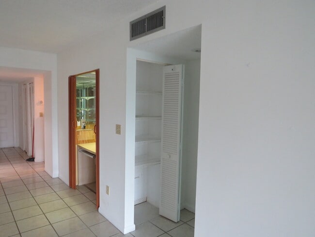 Building Photo - 16091 Blatt Blvd