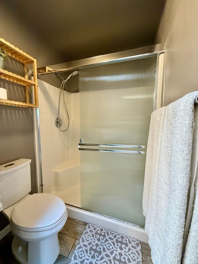 Building Photo - Immaculate Mill Creek Rambler | A/C • Cul-...