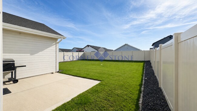Building Photo - 17560 Barefoot Ridge Wy