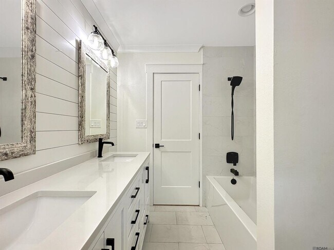 Building Photo - 7323 Sheffield Ct