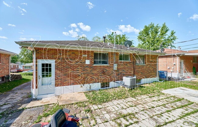 Building Photo - 9537 Cote Brilliante Ave