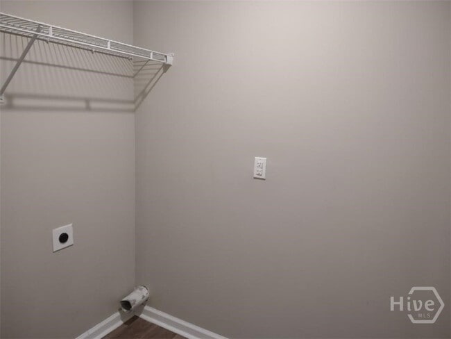 Building Photo - 378 Hogan Dr