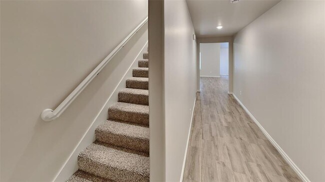 Building Photo - 5317 Malpaso Crk Dr