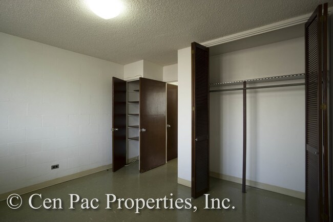 Building Photo - 1715 Anapuni St