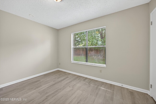 Building Photo - 2512 Bluffton Dr