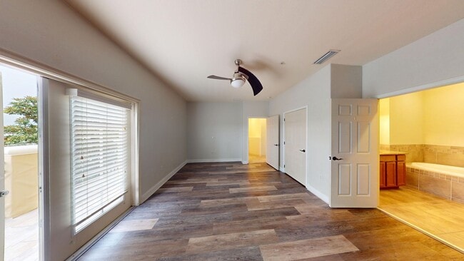 Building Photo - 4/3.5 TOWNHOME VILLA in Waterstone-Davenport