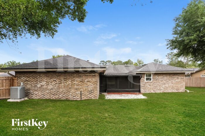 Building Photo - 800 Driftwood Pl