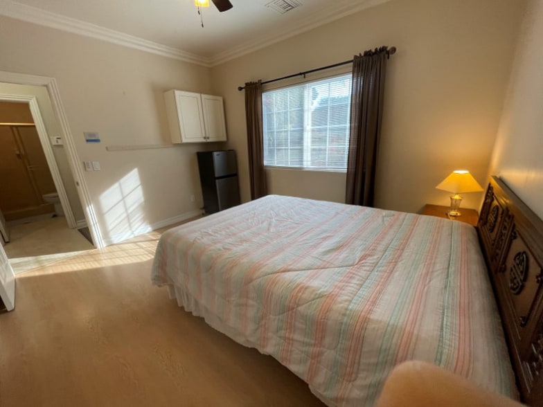 Building Photo - 2237 Winsome Pl