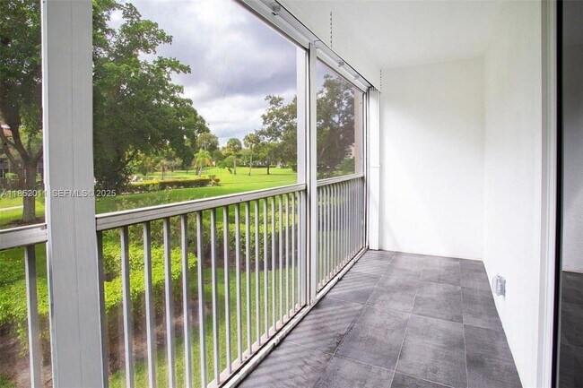 Building Photo - 13250 SW 7th Ct