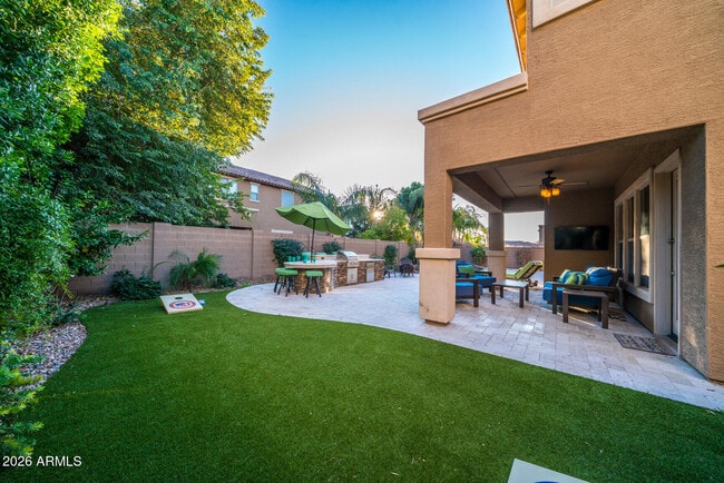 Building Photo - 2681 E Hampton Ln