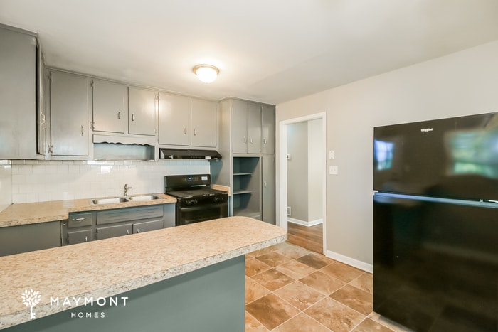 Building Photo - 8542 Taylor Rd