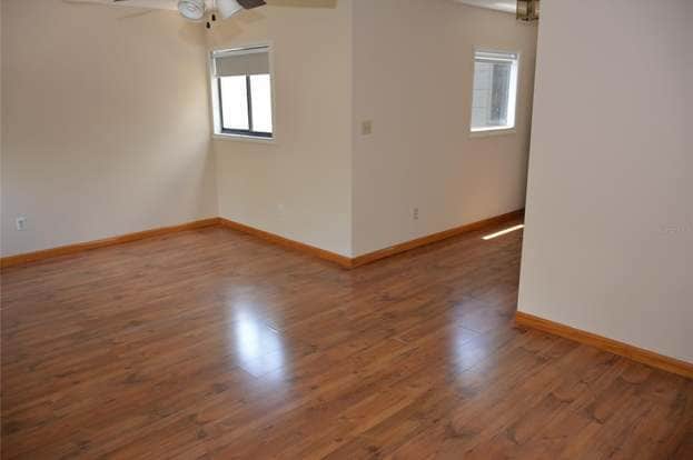 Building Photo - 493 Meadowood Blvd