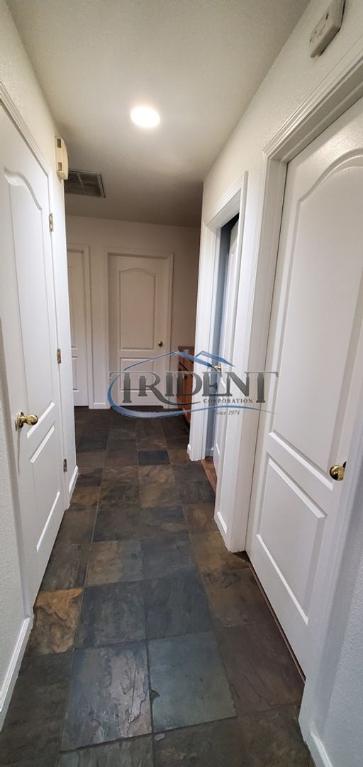 Building Photo - Beautiful Yuba City home on a large lot